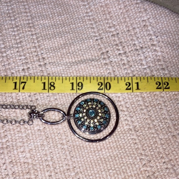 Magnolia and Vine large (30mm) snap pendant with 2 snaps - Picture 8 of 14